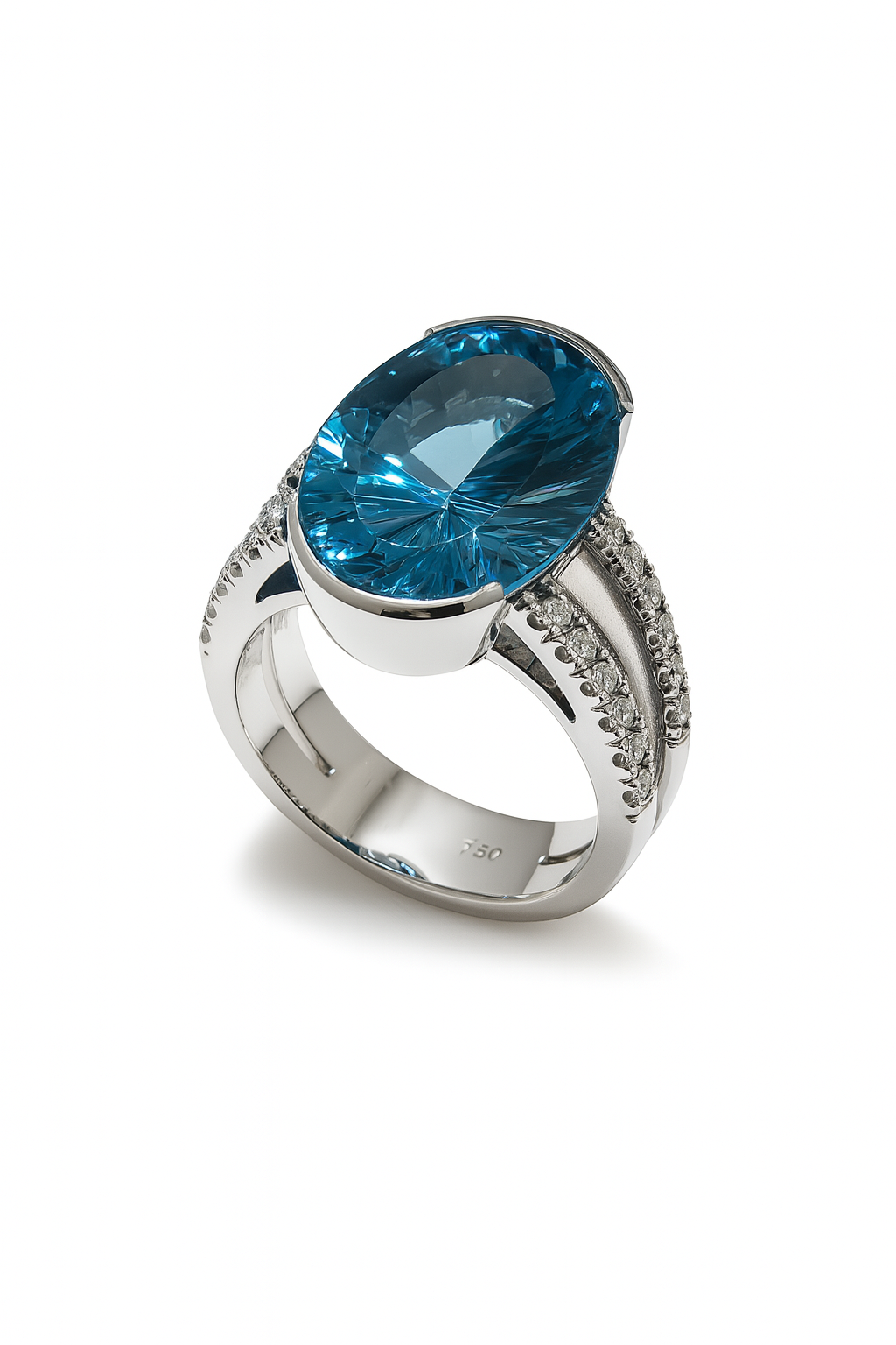 Ring mit Topas 11,20 ct. und Brillanten 0,82 ct. in 18 Karat Weißgold
