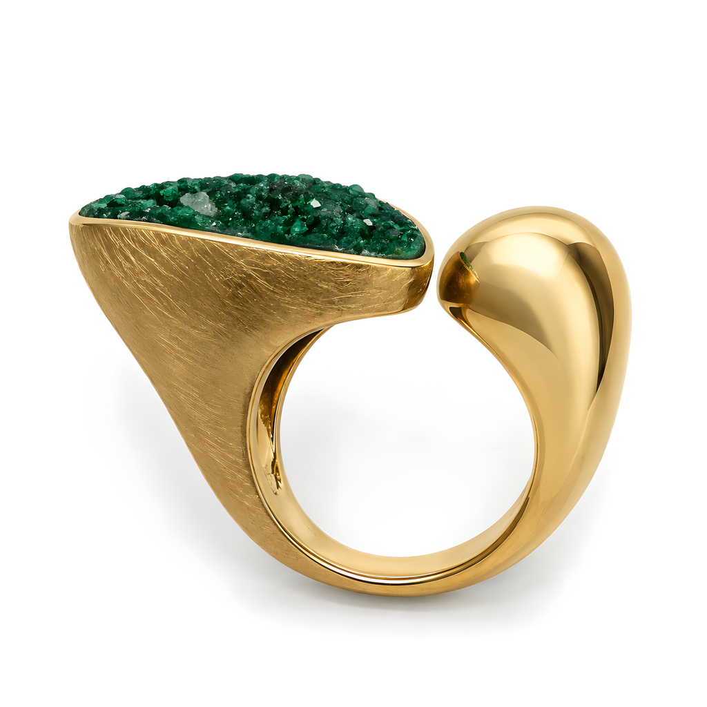 Ring mit Uwarowit in 18 Karat Gelbgold