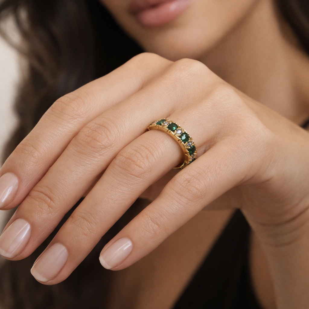 Ring mit Smaragden 1,35 ct. und Brillanten 0,18 ct.