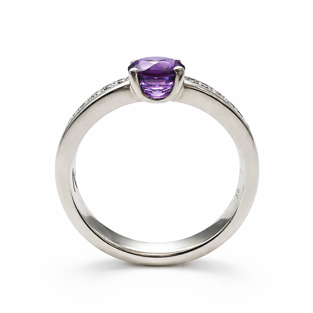 Ring mit Saphir 0,96 ct und 0,09 ct Brillanten