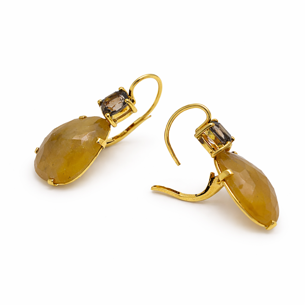 Ohrschmuck mit Rauchquarz 1,35 ct. und Saphiren 23,31 ct.