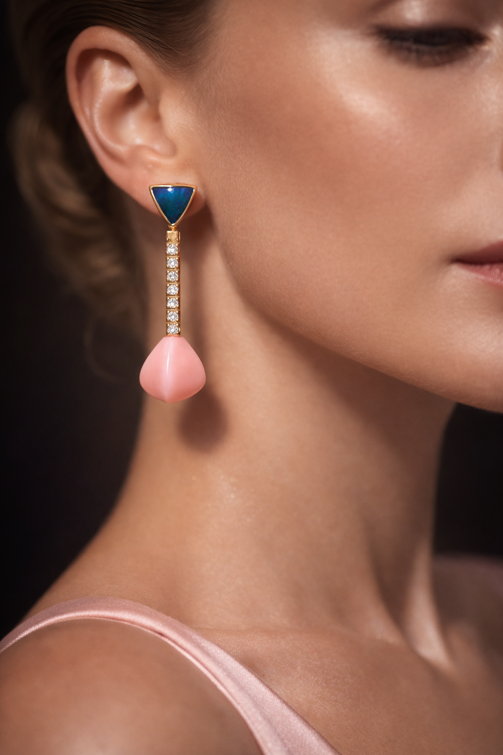 Ohrschmuck mit Rosé Opal und Brillanten 0,42 ct