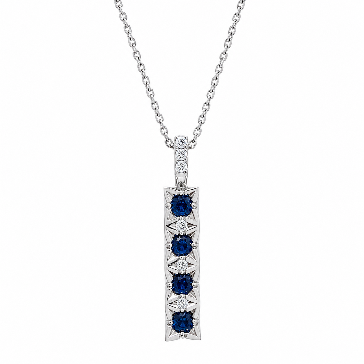 Anhänger mit Saphir 0,55 ct. und Brillanten in 18 Karat Weissgold