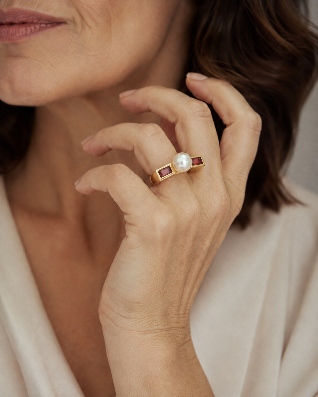 Ring mit Perle 6,44ct. und Rhodolith 1,40ct.