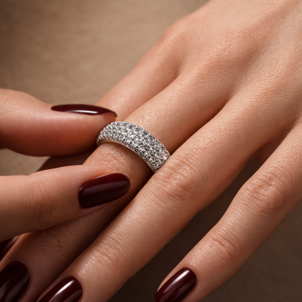 Ring mit Pavé Brillanten 1,86 ct aus 18 Karat Weißgold