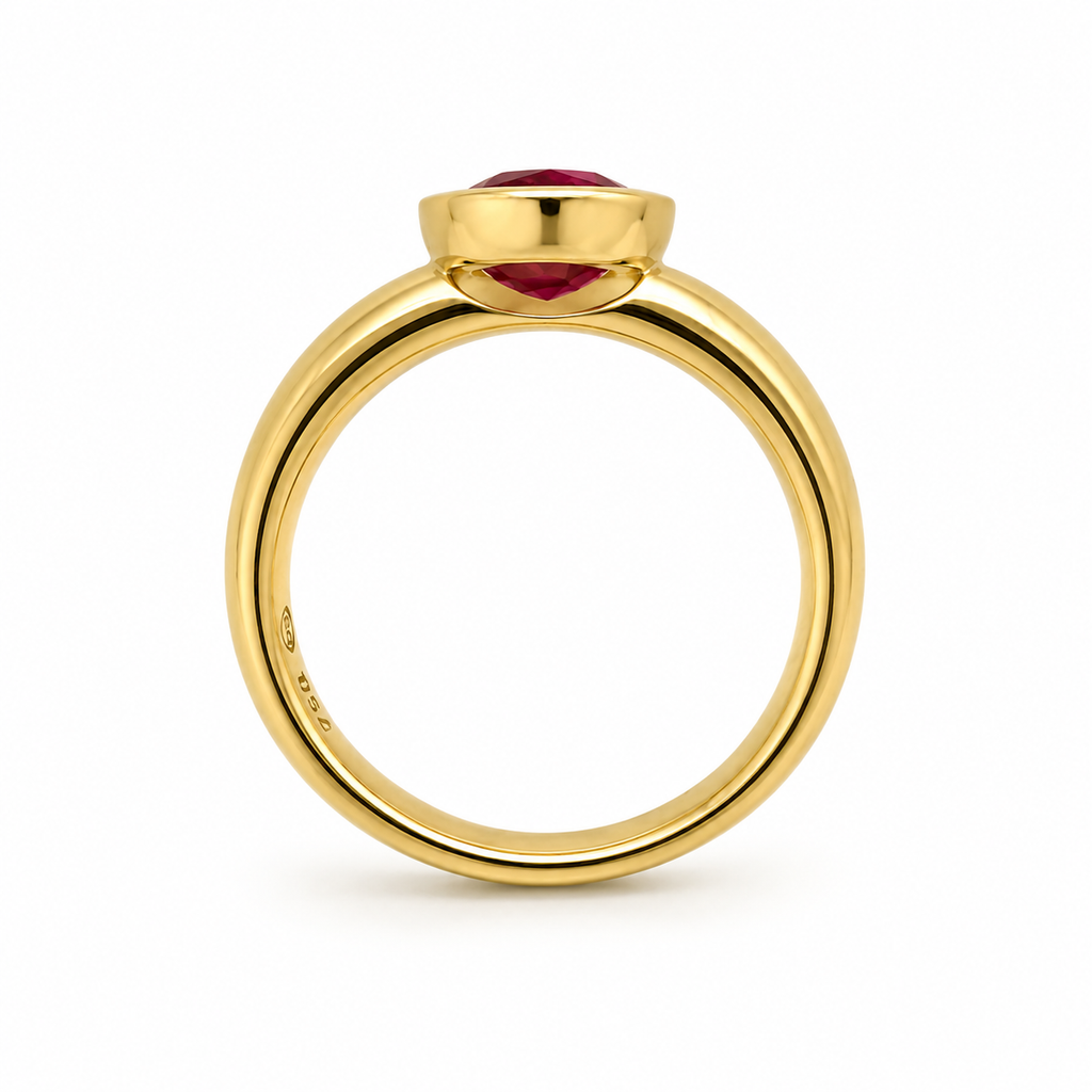 Ring mit Rubin in 18 Karat Gelbgold