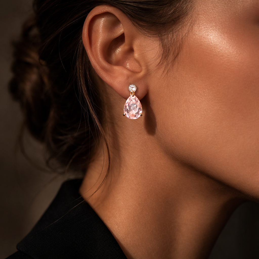 Ohrstecker mit Morganit 2,20 ct. und Brillanten 0,10 ct.