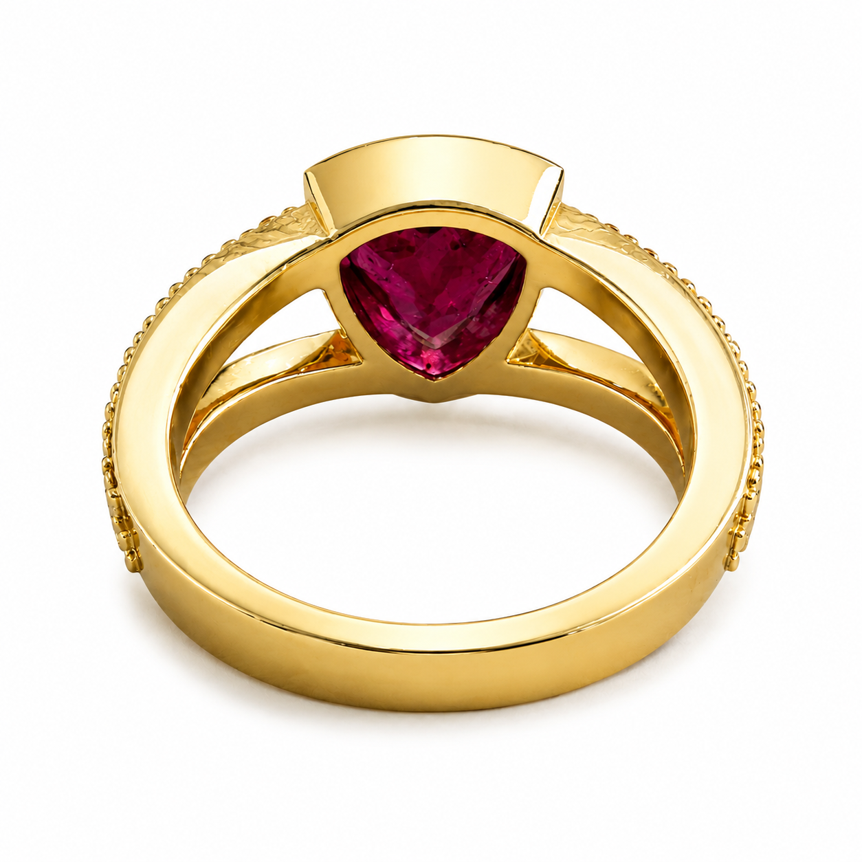 Ring mit Turmalin 2,37ct. und Brillanten 0,66ct. in 18 Karat Gelbgold