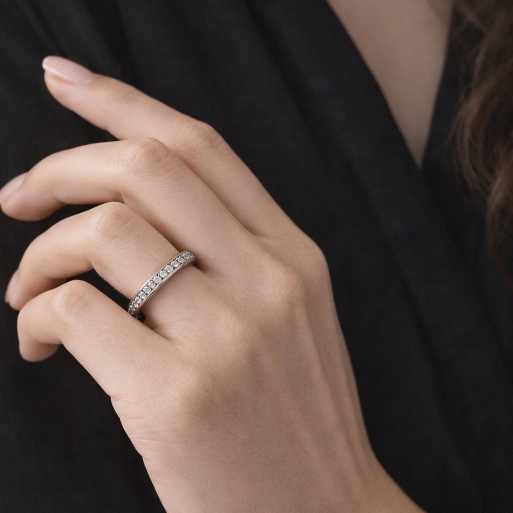 Ring Memory 1,02 ct. Brillanten in 18 Karat Weißgold handgefertigt
