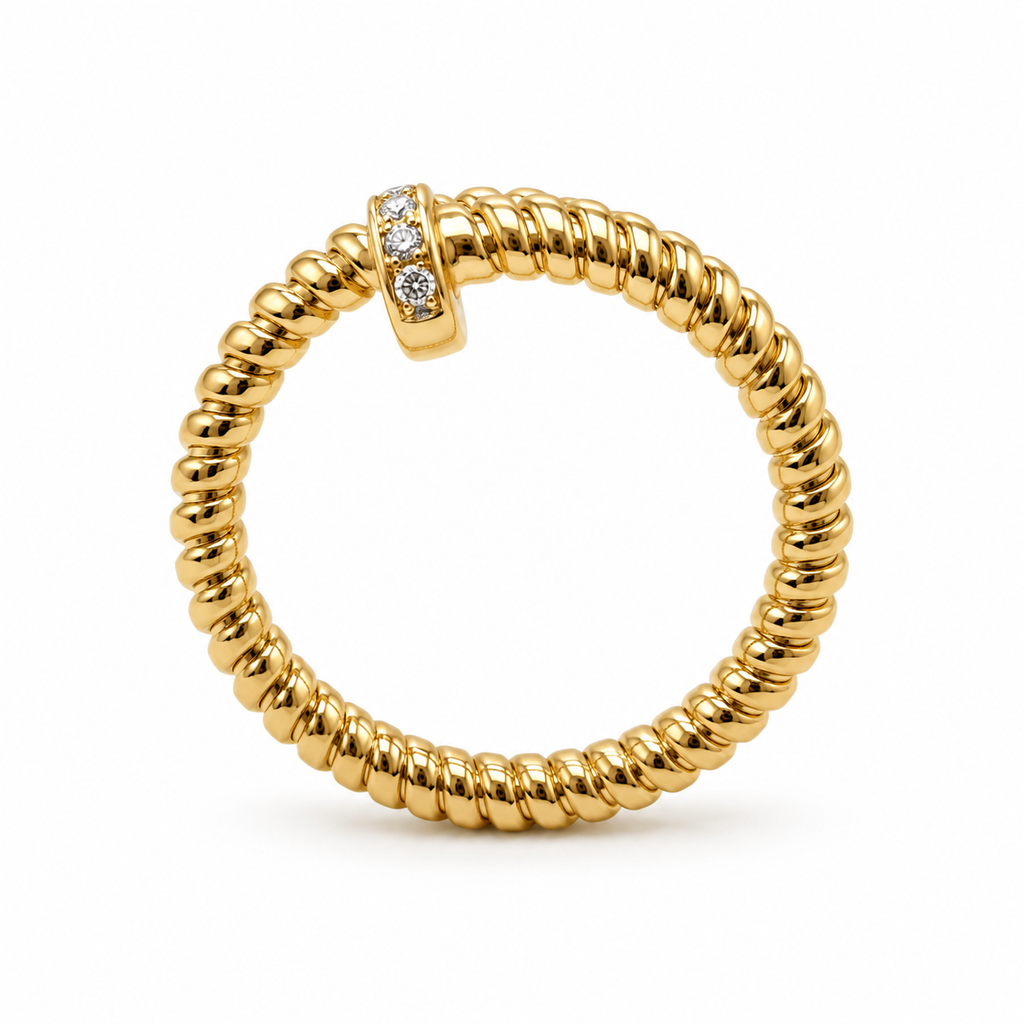 Ring in Nagelform mit Brillanten 0,07 ct in 18 Karat Gelbgold