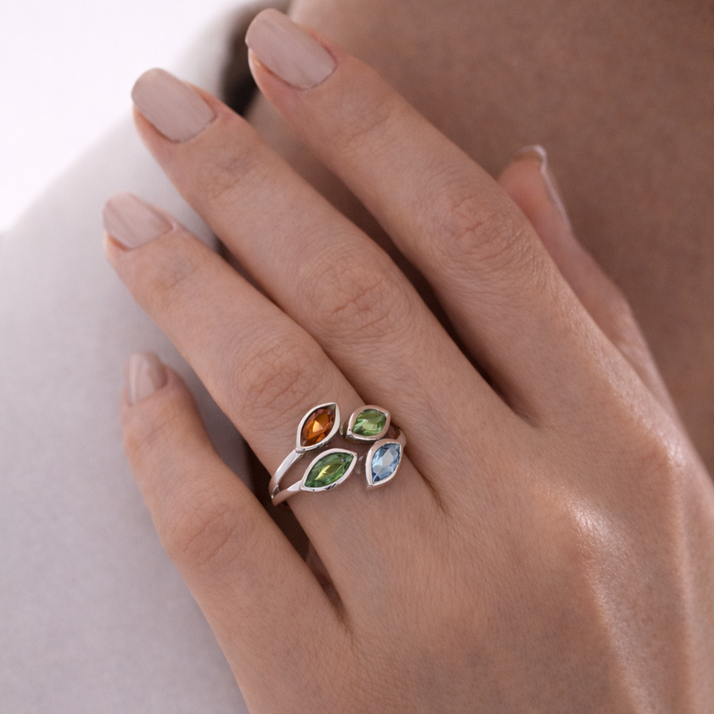 Ring aus 18 Karat Weißgold mit Peridot, Citrin, Topas und grünem Turmalin