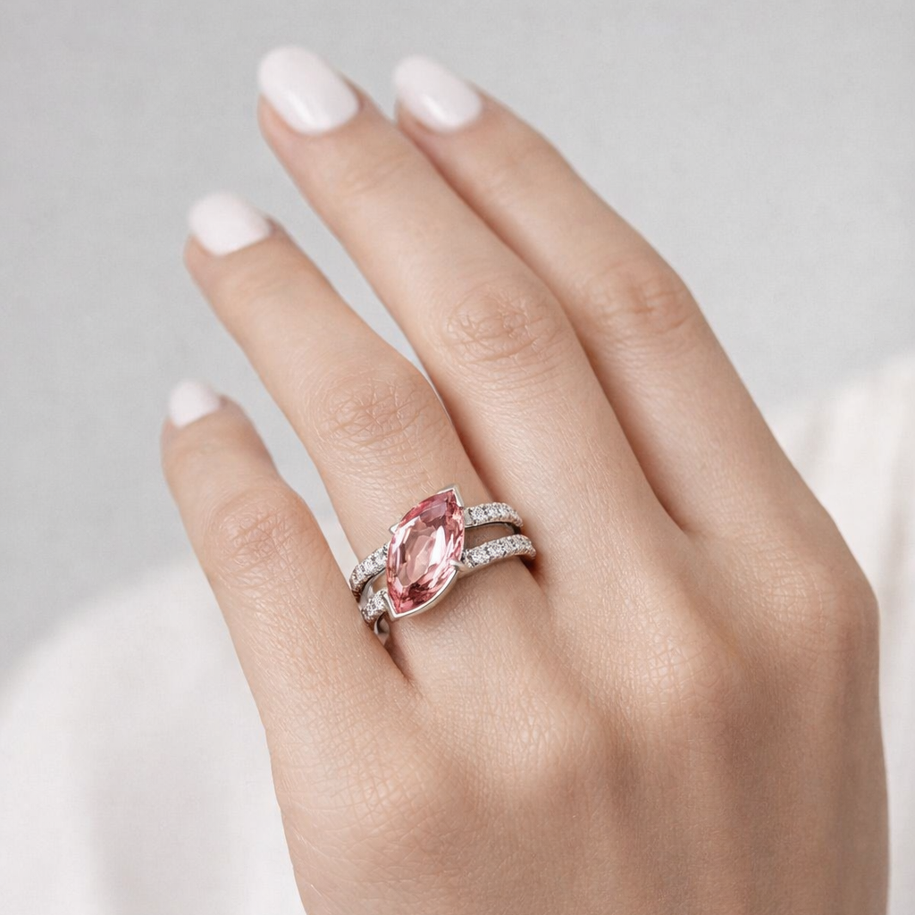 Ring in 18 Karat Weißgold mit 2,53 ct. Morganit und 0,44 ct. Brillanten handgefertigt