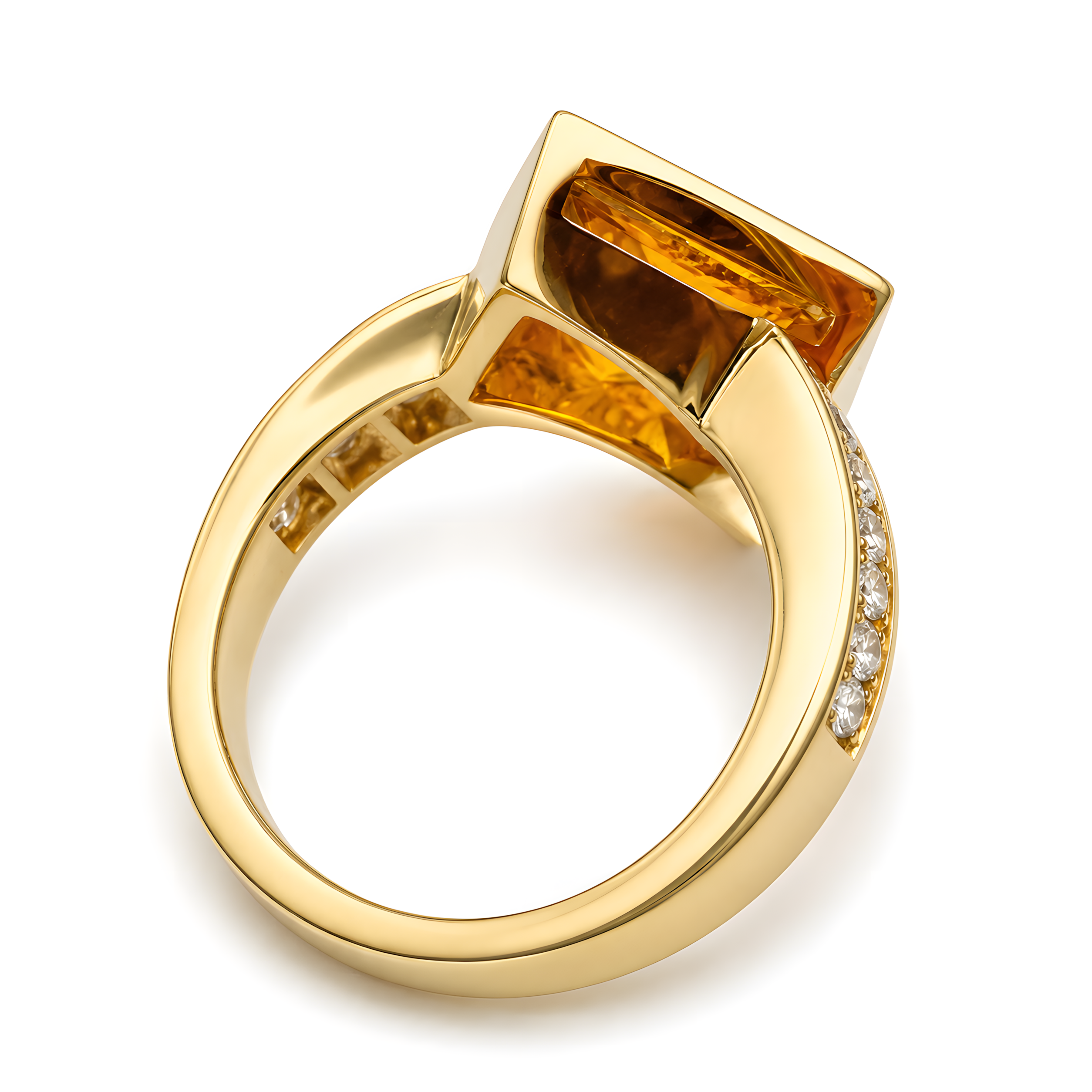 Ring mit Citrin 3,33ct. und Brillanten 0,54ct. in 18 Karat Gelbgold