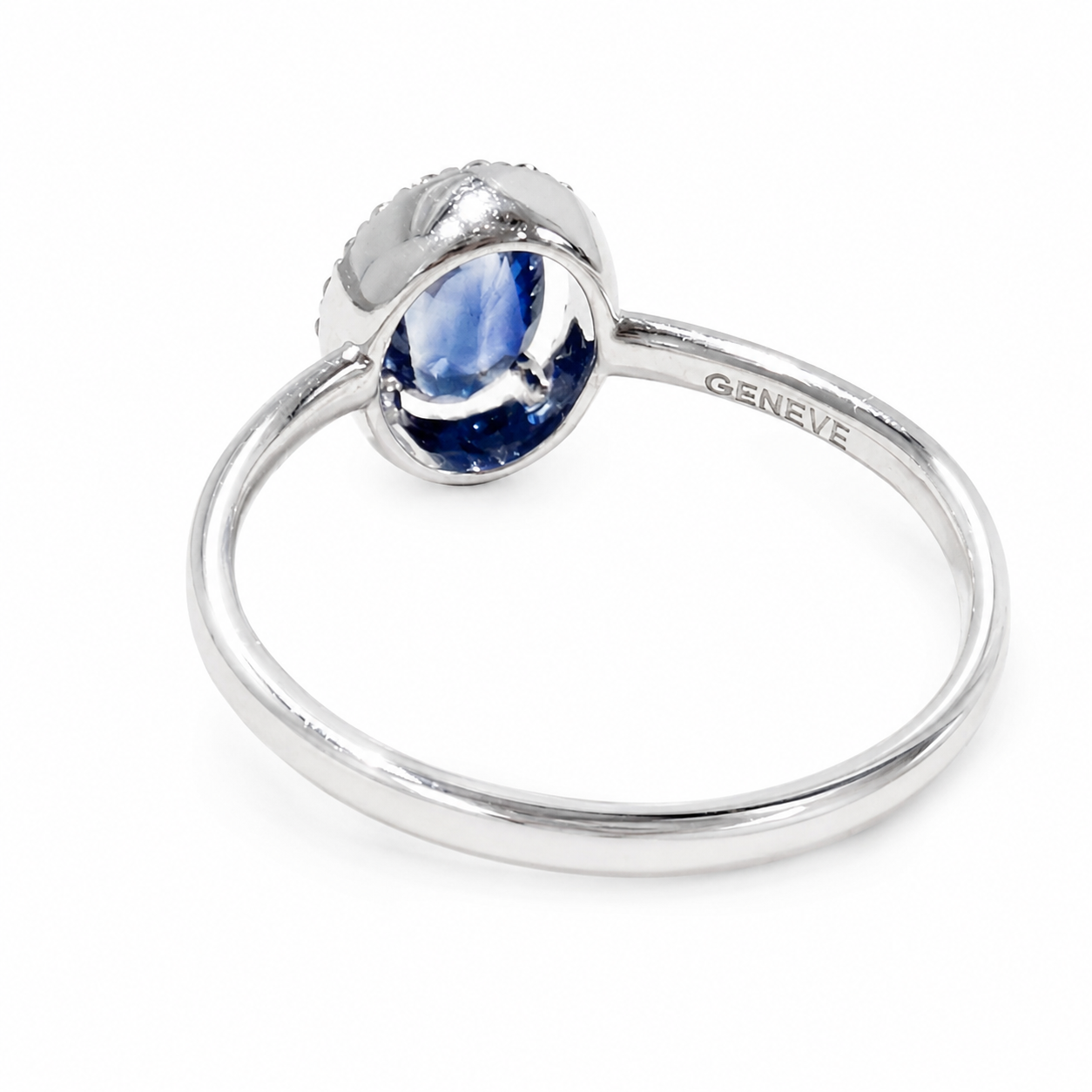 Ring mit Ceylon Saphir 1,06 ct. und Brillanten 0,18 ct in 18 Karat Weissgold