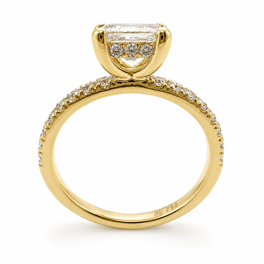 Ring mit Diamant im Princess Cut 0,74 ct. aus 18 Karat Gelbgold